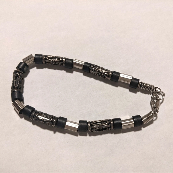 3/$15 Men's Wooden Bracelets set - Picture 5 of 6